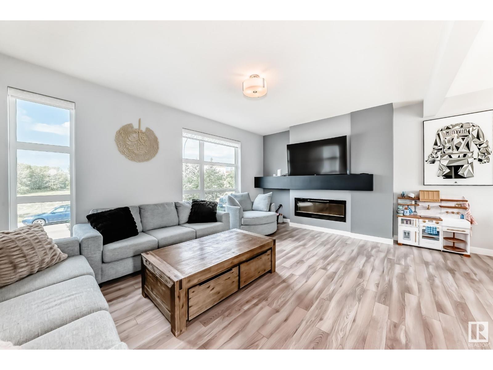 Photo 12 of 14723 125 St Nw, Edmonton AB