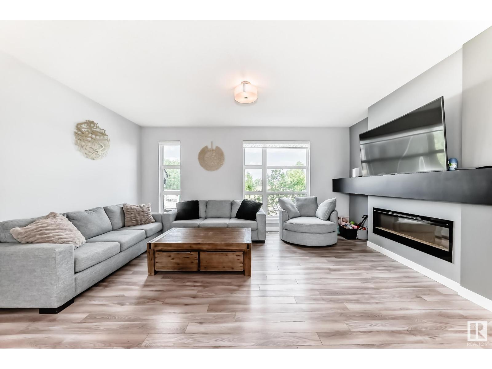 Photo 4 of 14723 125 St Nw, Edmonton AB