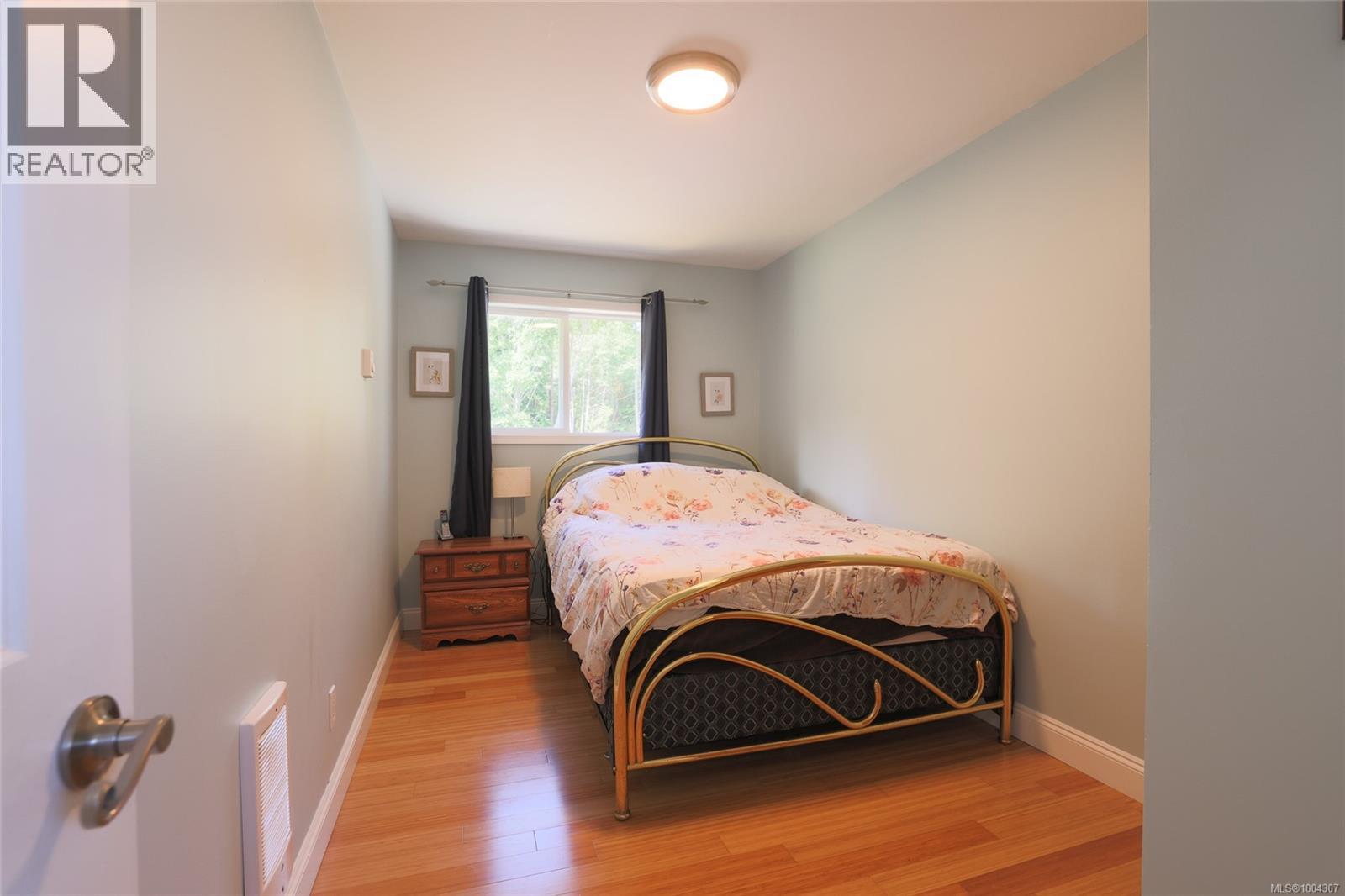 B-610 NIMPKISH HEIGHTS RD - 35