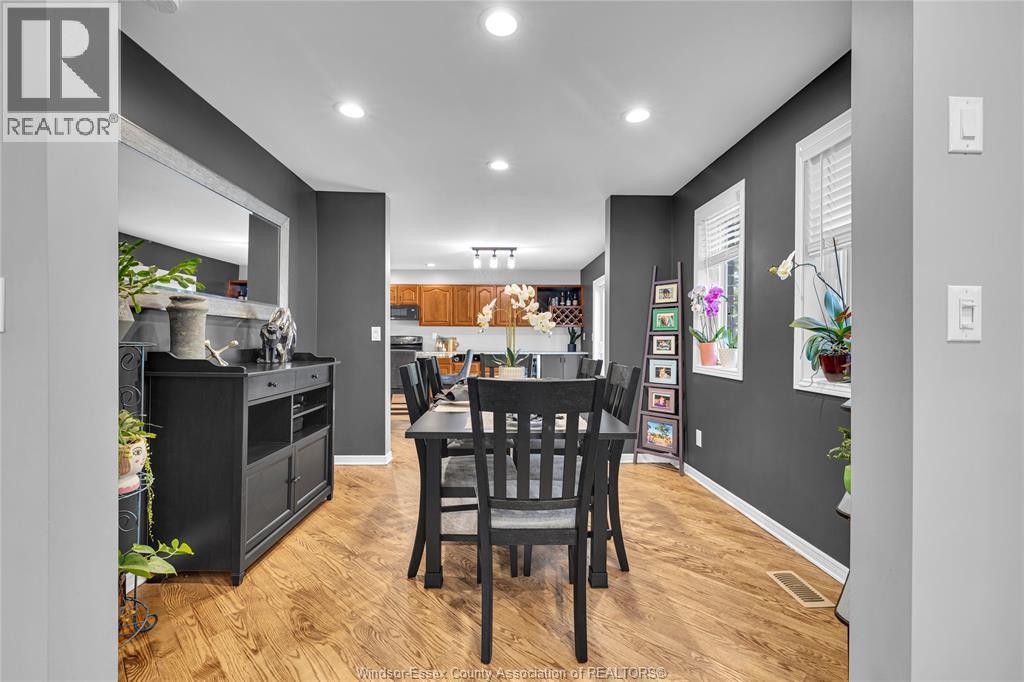 Photo 10 of 211 Bayberry, Lakeshore ON
