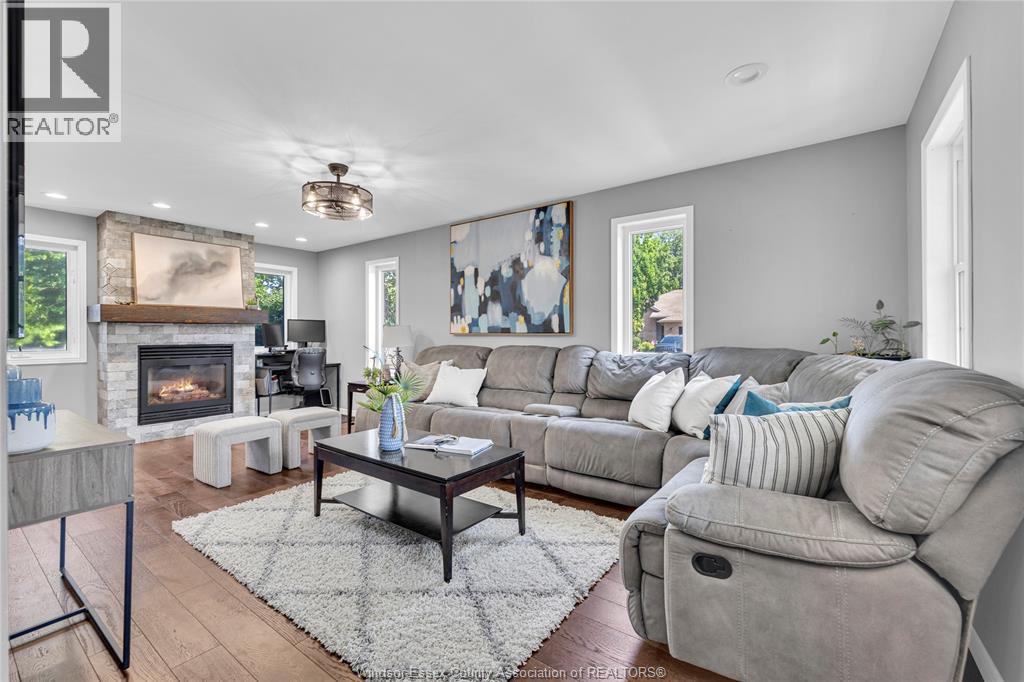 Photo 12 of 211 Bayberry, Lakeshore ON