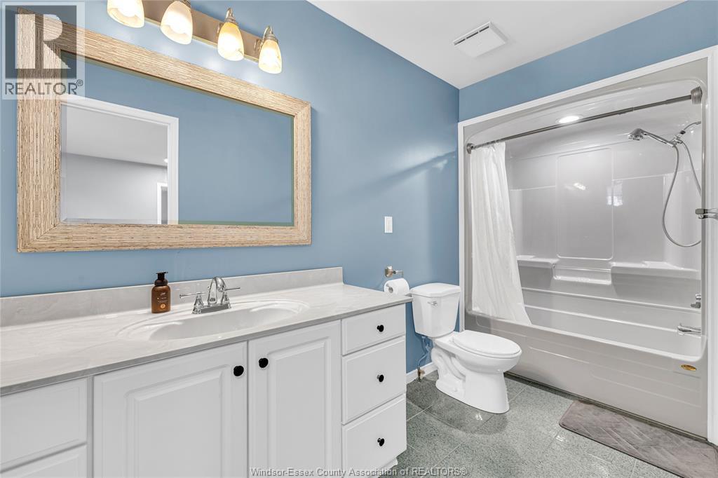 Photo 19 of 211 Bayberry, Lakeshore ON