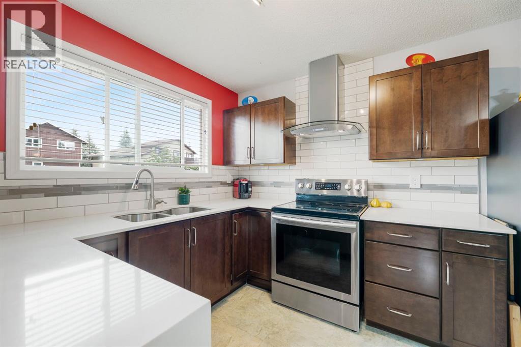 Single Family House Bungalow for Sale in  Woodford Crescent SW Woodbine Calgary 