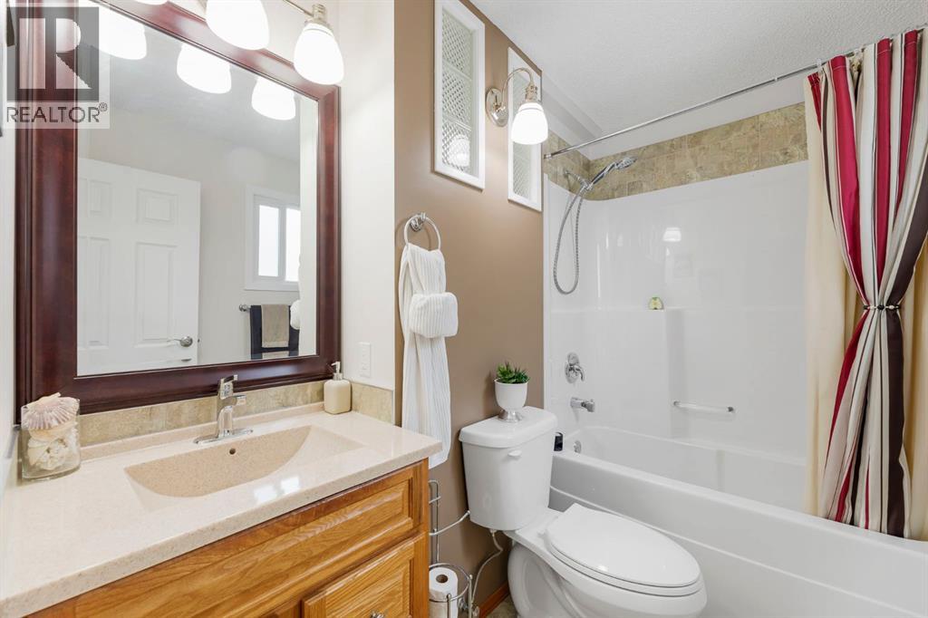 Single Family House Bungalow for Sale in  Woodford Crescent SW Woodbine Calgary 