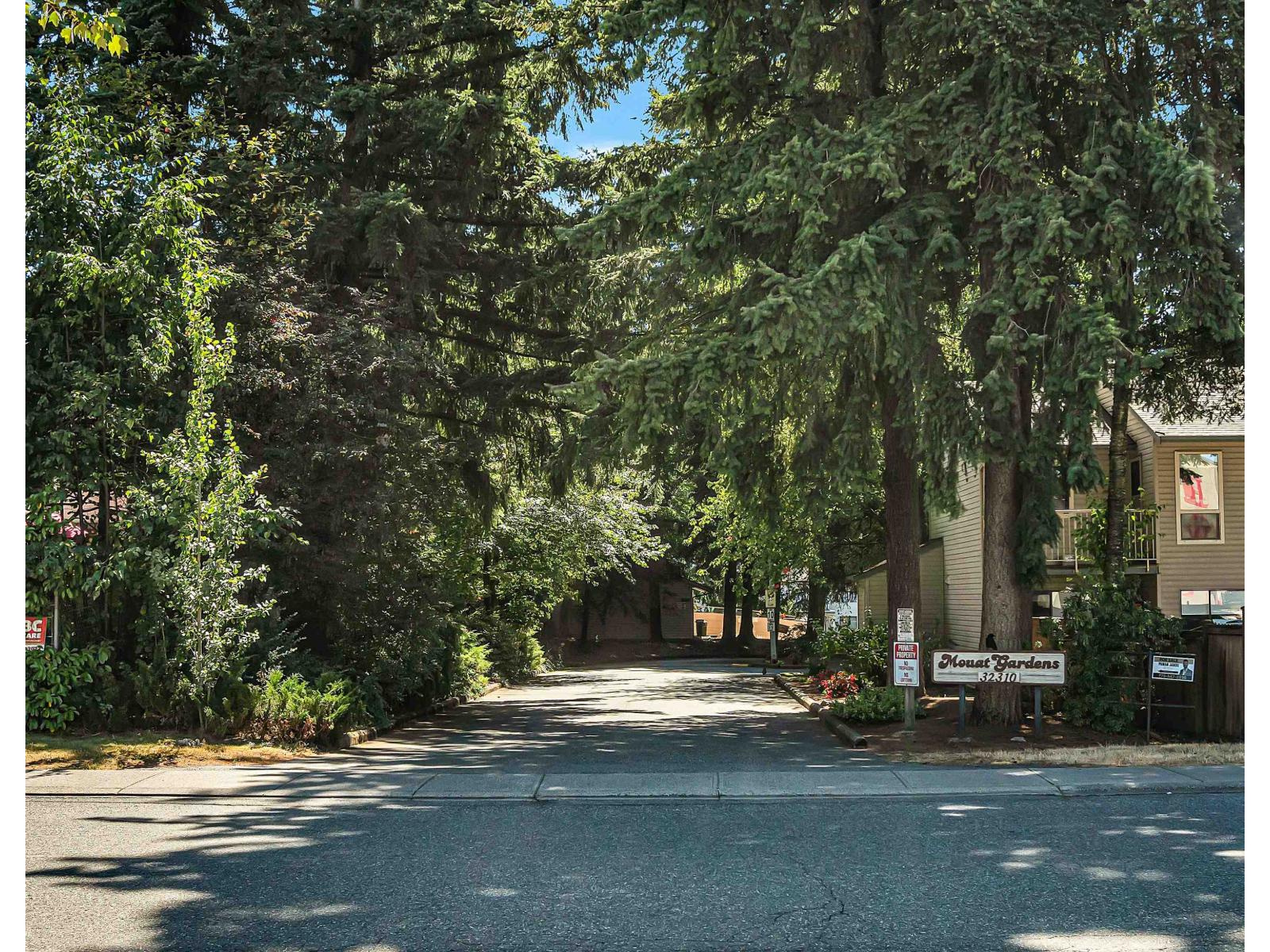 Photo 32 of 62 32310 Mouat Drive, Abbotsford BC