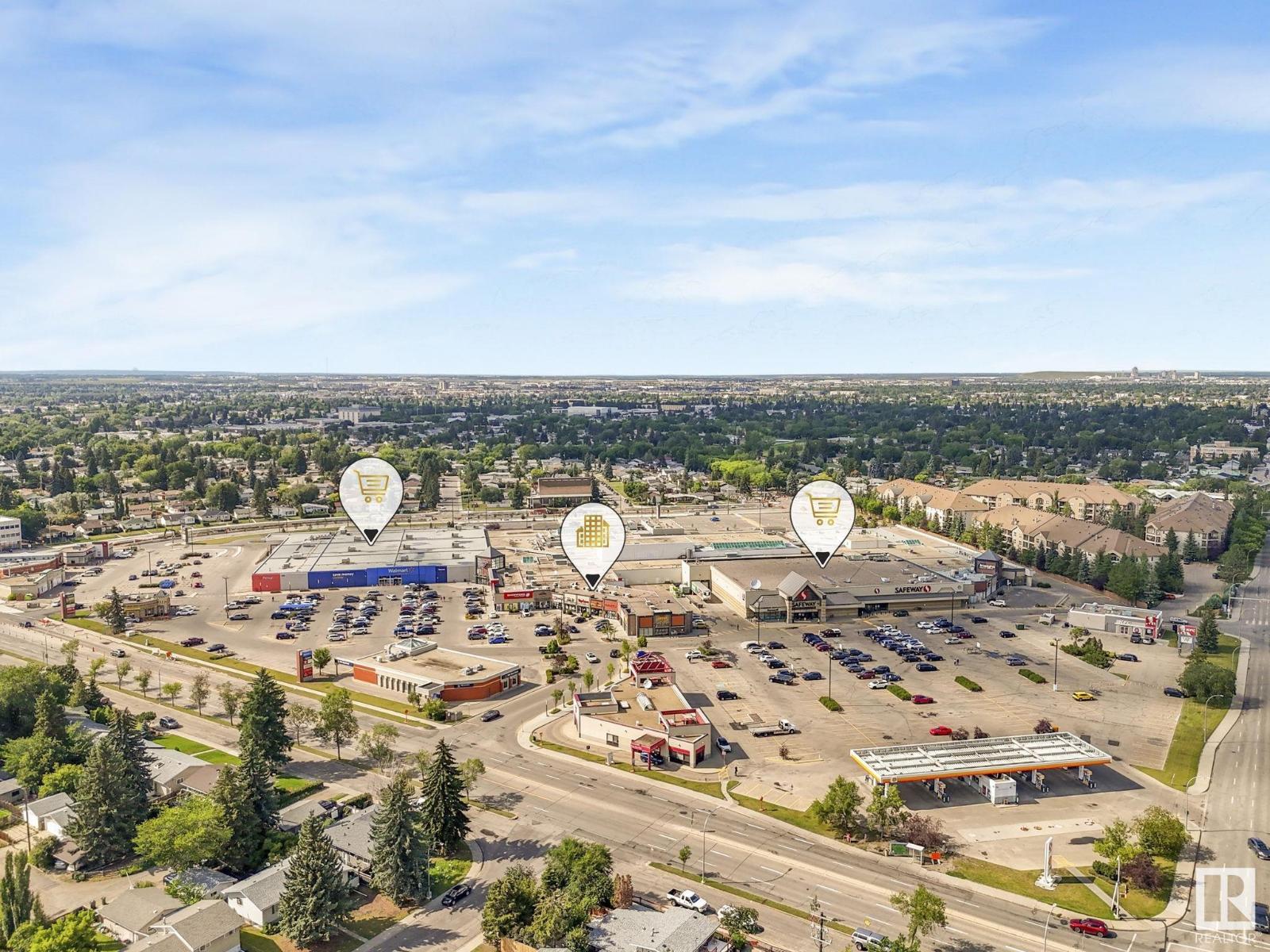 Photo 17 of 16207 86 Av Nw, Edmonton AB