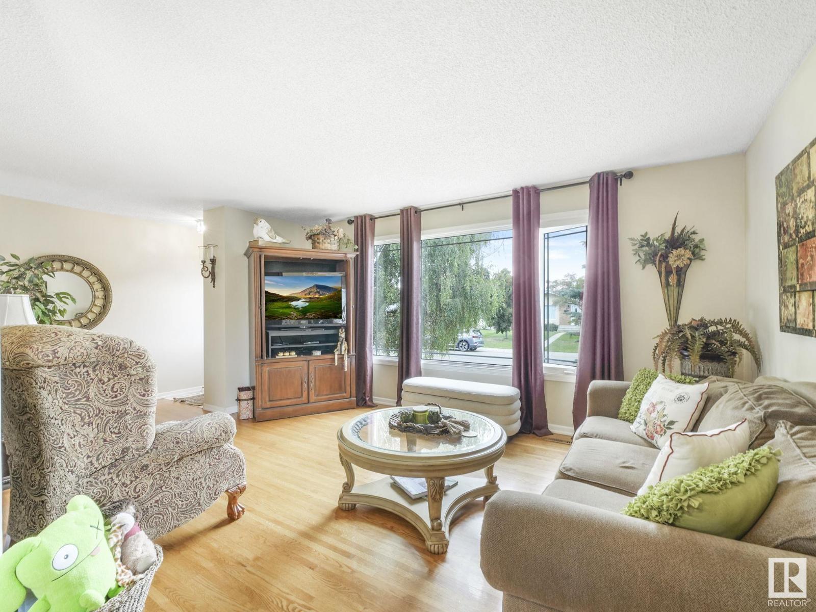 Photo 47 of 16207 86 Av Nw, Edmonton AB