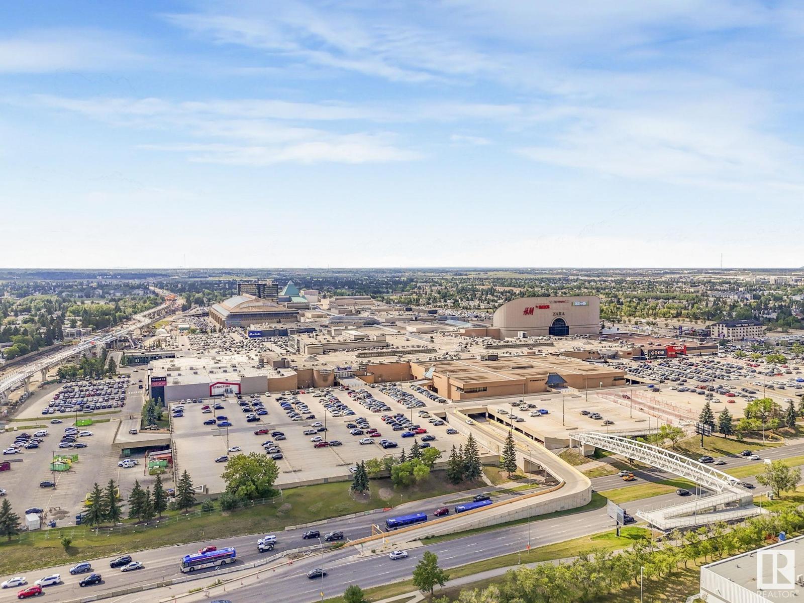 Photo 13 of 16207 86 Av Nw, Edmonton AB