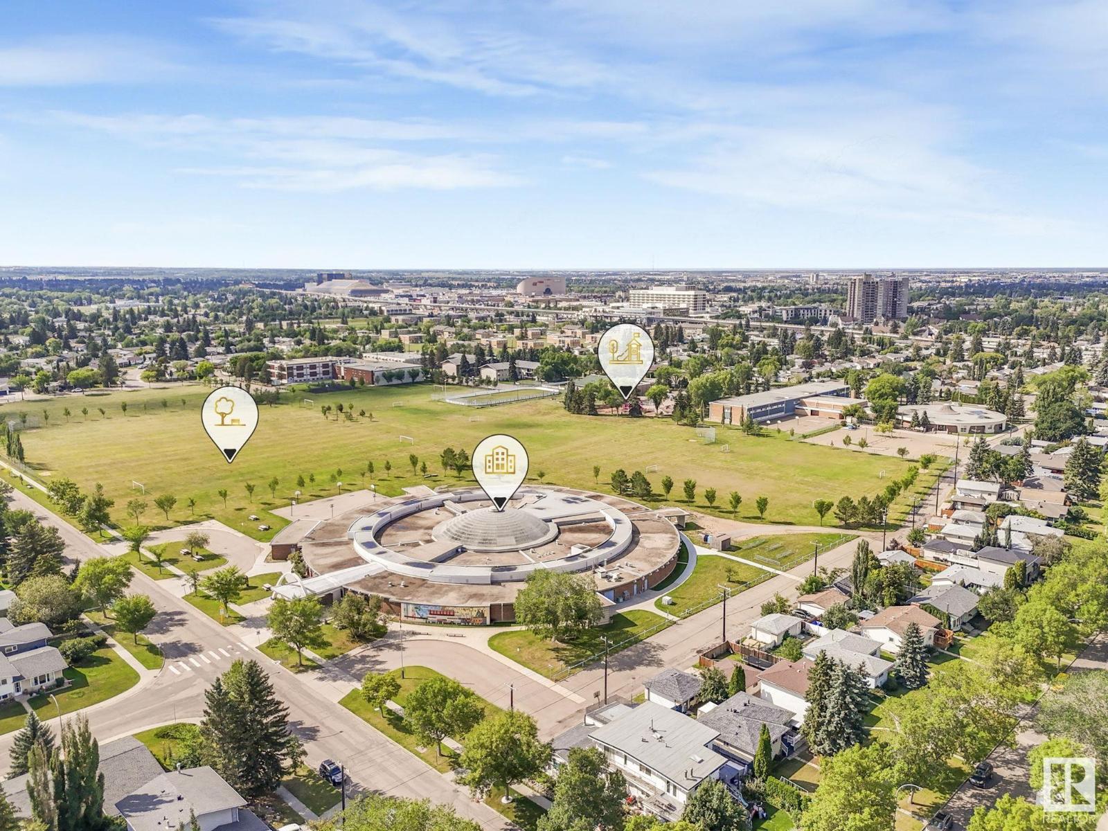 Photo 40 of 16207 86 Av Nw, Edmonton AB
