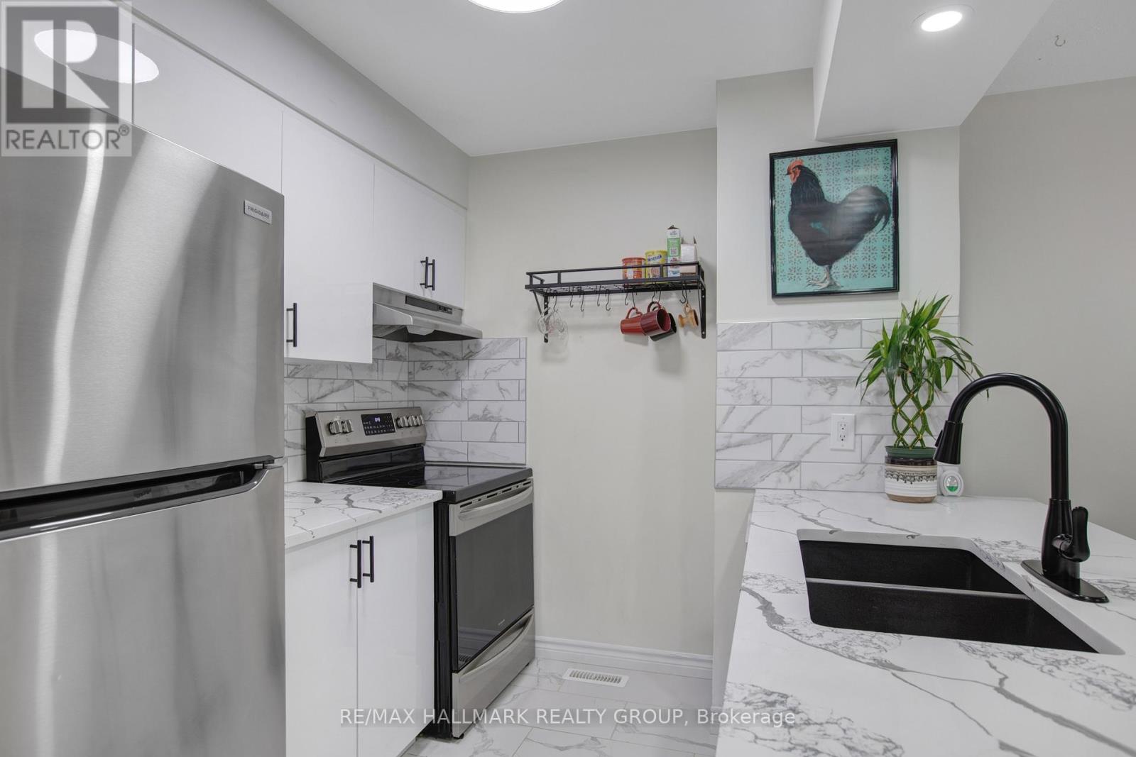 Photo 12 of 59 2570 Southvale Crescent, Ottawa ON
