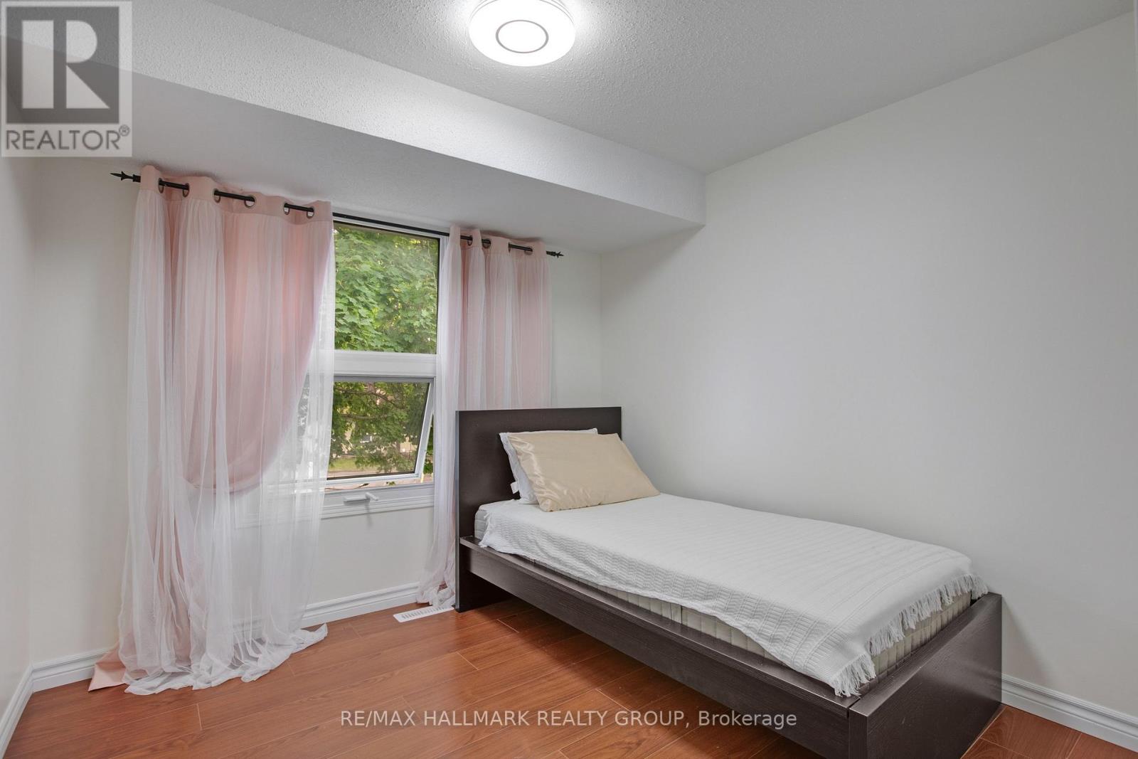 Photo 22 of 59 2570 Southvale Crescent, Ottawa ON