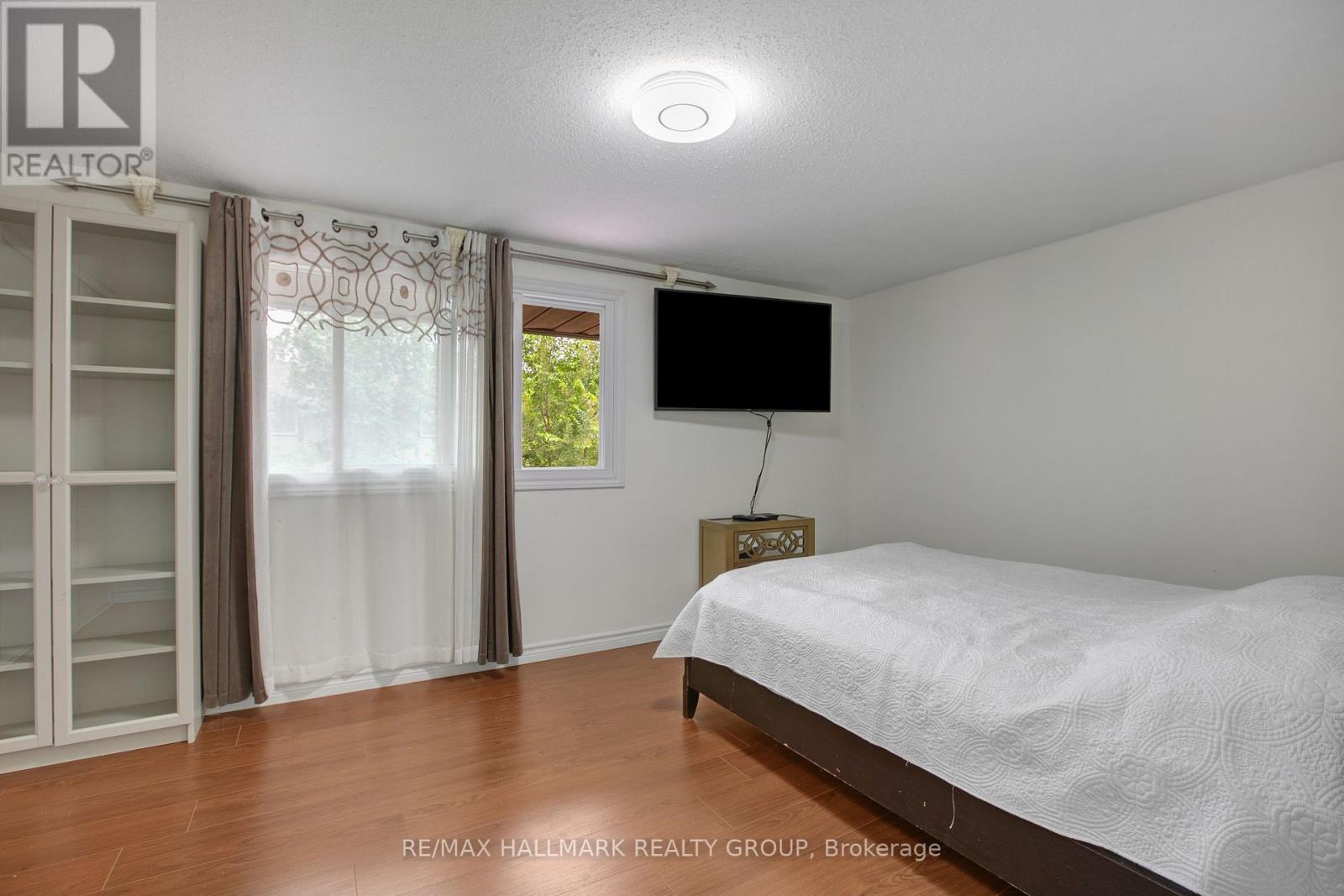Photo 25 of 59 2570 Southvale Crescent, Ottawa ON
