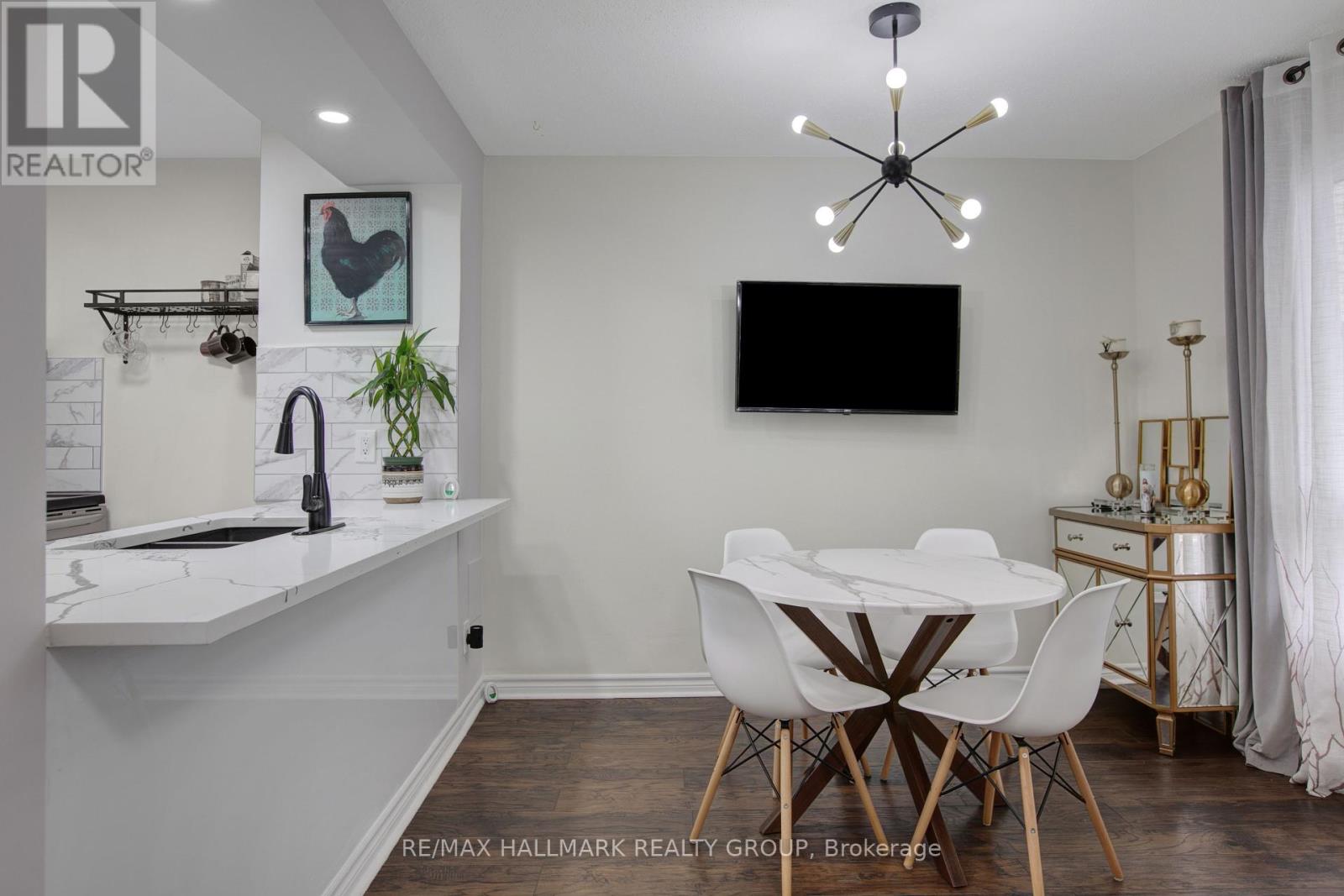 Photo 6 of 59 2570 Southvale Crescent, Ottawa ON