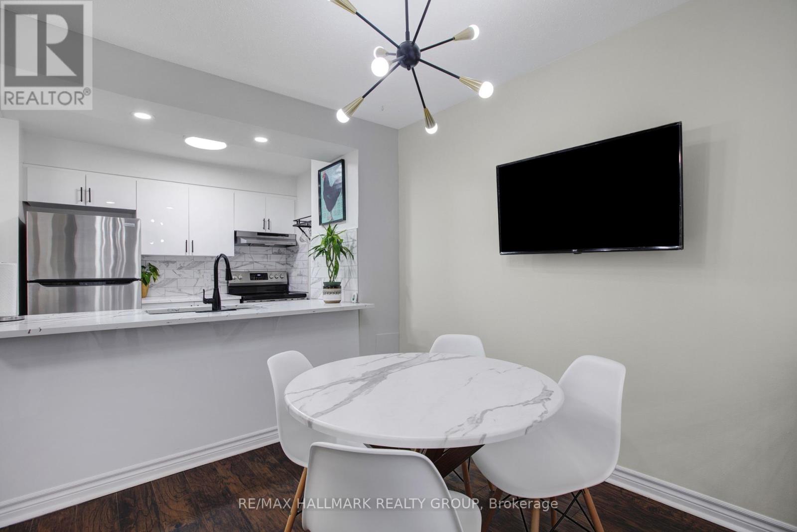 Photo 8 of 59 2570 Southvale Crescent, Ottawa ON