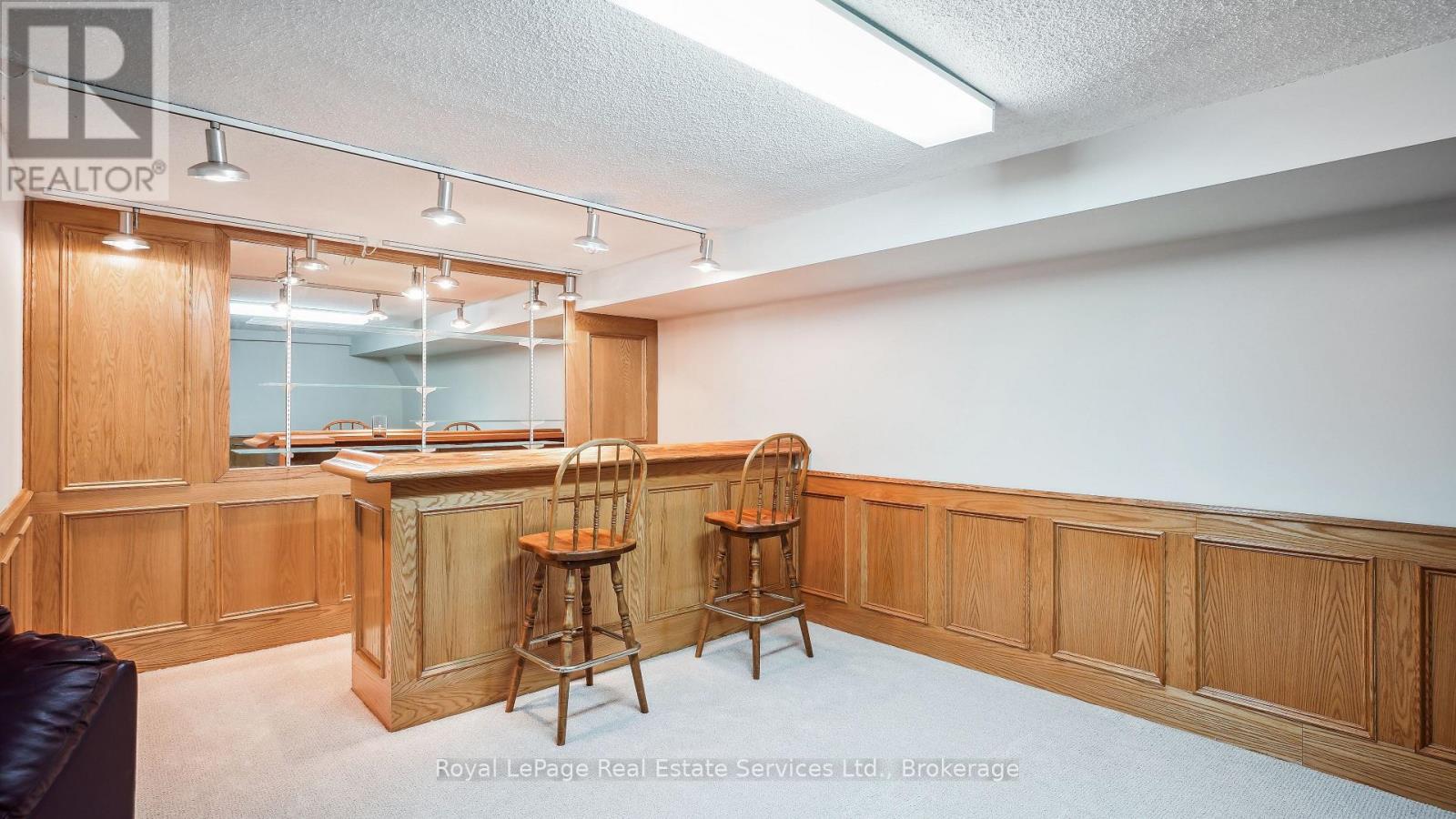 Photo 23 of 524 Chillingham Crescent, Oakville ON