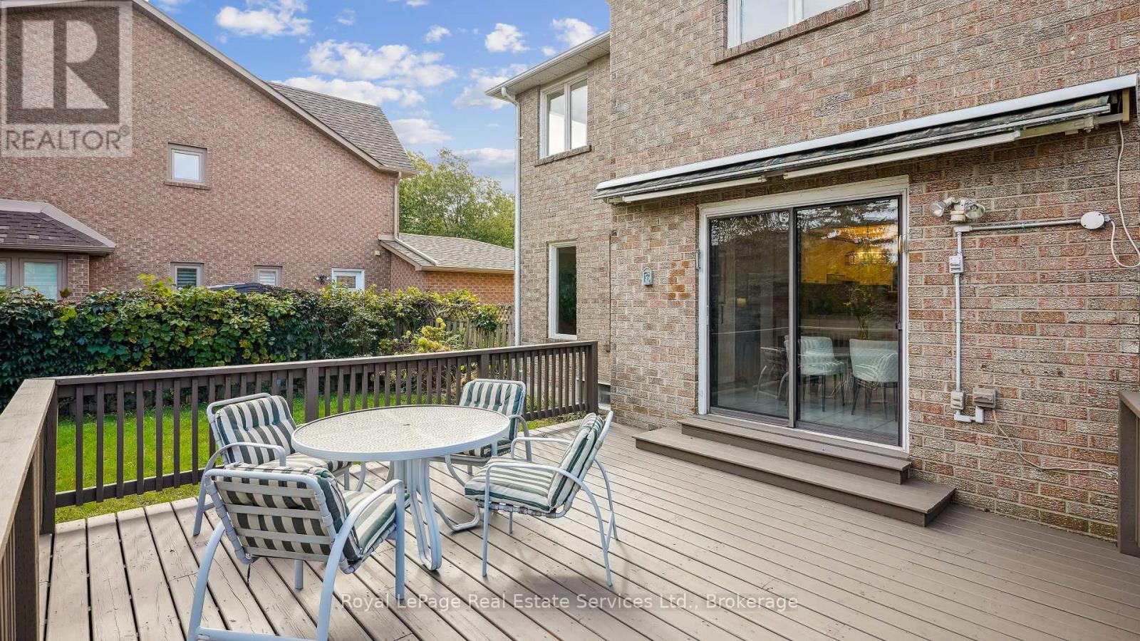 Photo 35 of 524 Chillingham Crescent, Oakville ON