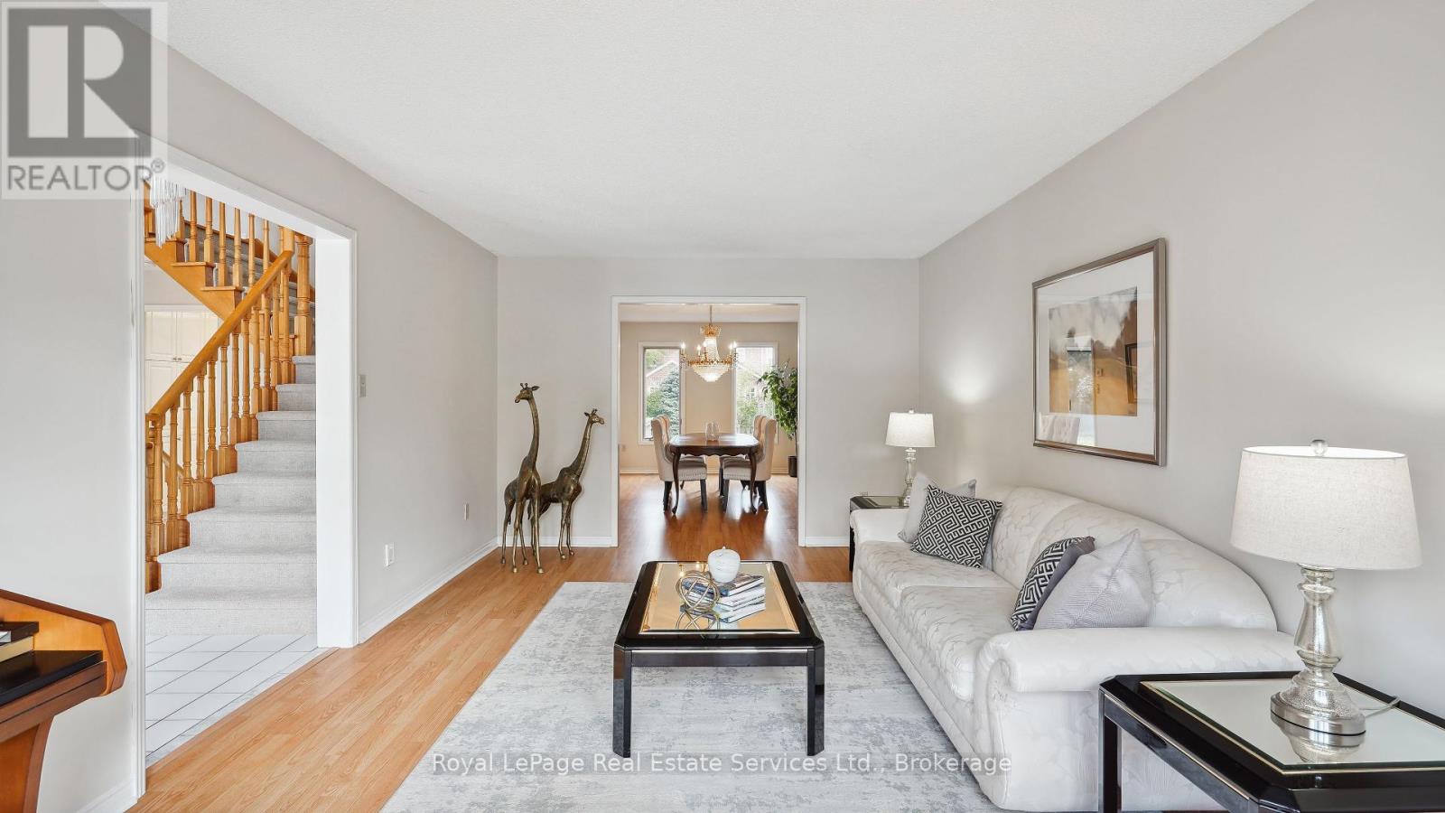 Photo 47 of 524 Chillingham Crescent, Oakville ON
