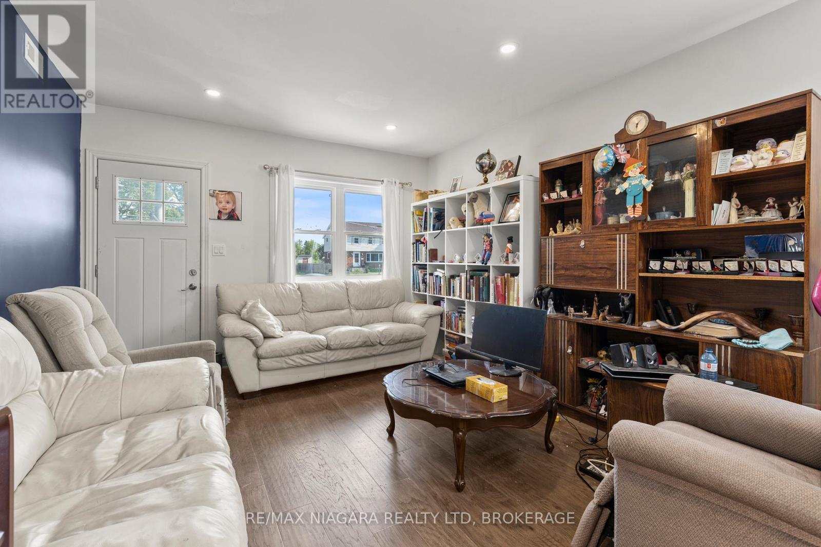 Photo 19 of 362 Carlton Street, St Catharines ON