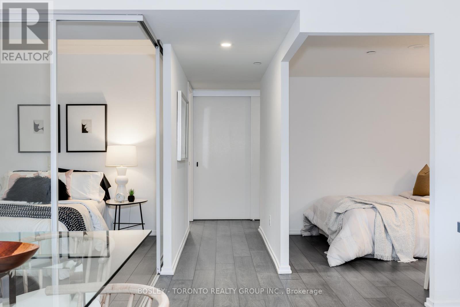 Photo 30 of 844 5 Soudan Avenue, Toronto ON