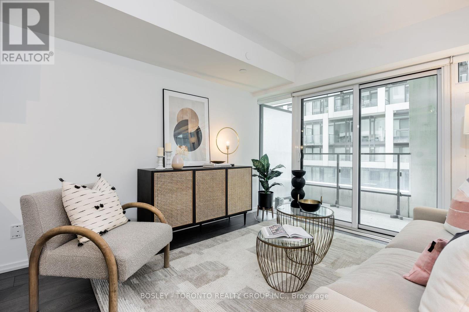 Photo 12 of 844 5 Soudan Avenue, Toronto ON