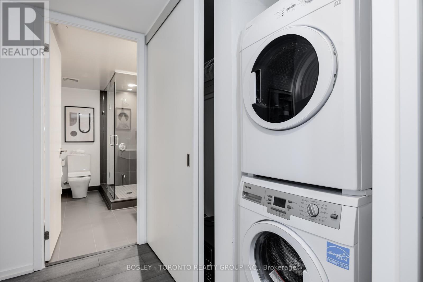 Photo 4 of 844 5 Soudan Avenue, Toronto ON