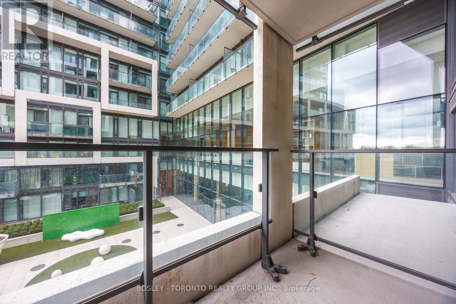 Photo 14 of 844 5 Soudan Avenue, Toronto ON