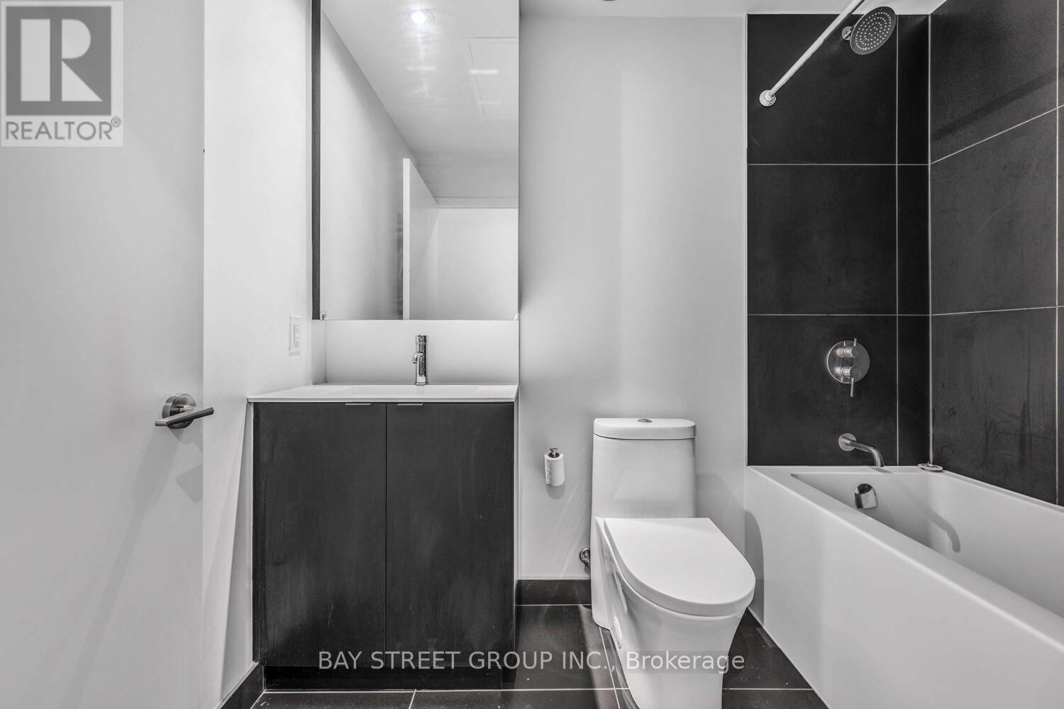 Photo 9 of 1419 20 Edward Street, Toronto ON