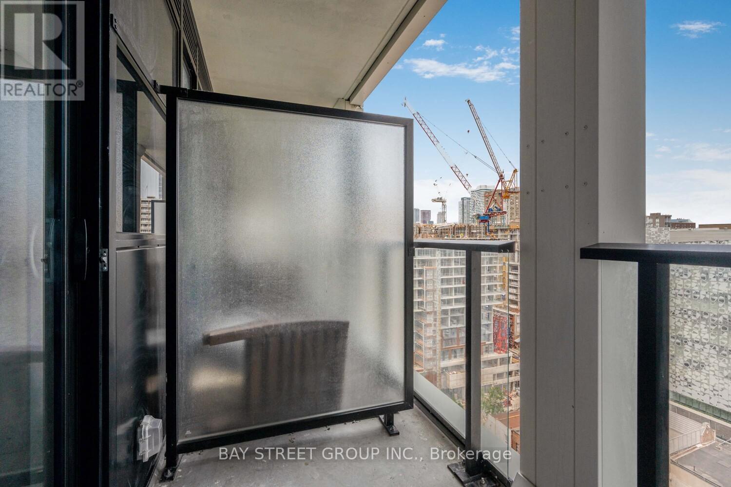 Photo 10 of 1419 20 Edward Street, Toronto ON