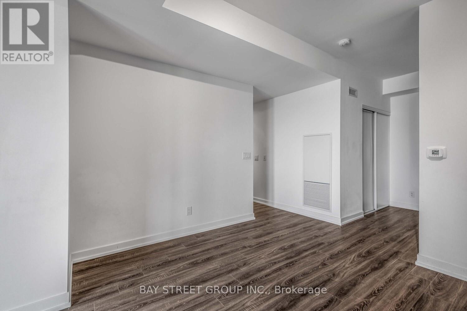 Photo 20 of 1419 20 Edward Street, Toronto ON