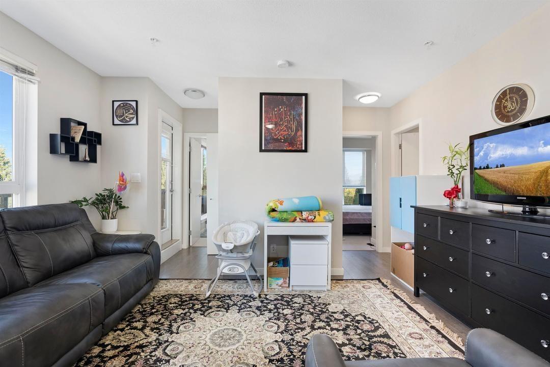 Photo 2 of 405 13768 108 Avenue, Surrey BC
