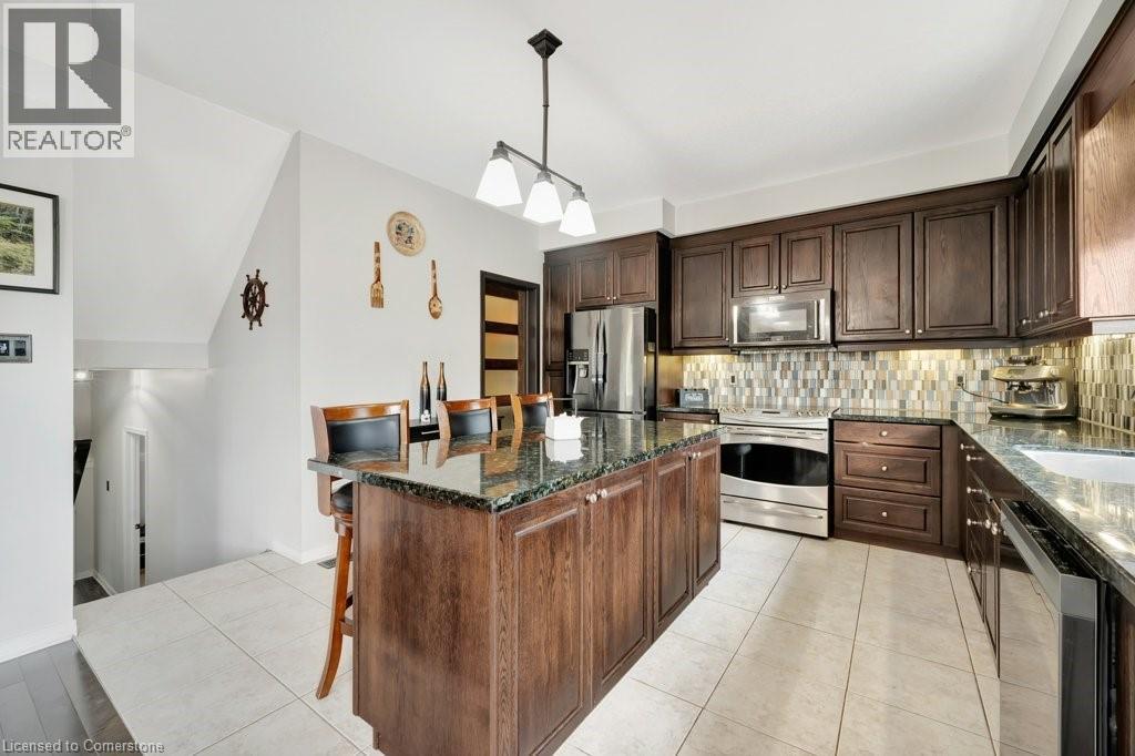 Photo 18 of 477 Woodbine Avenue, Kitchener ON