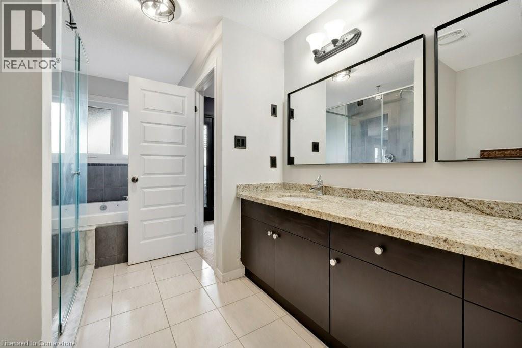 Photo 3 of 477 Woodbine Avenue, Kitchener ON