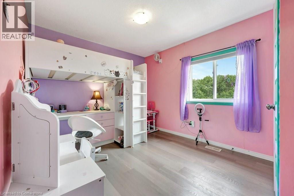 Photo 4 of 477 Woodbine Avenue, Kitchener ON
