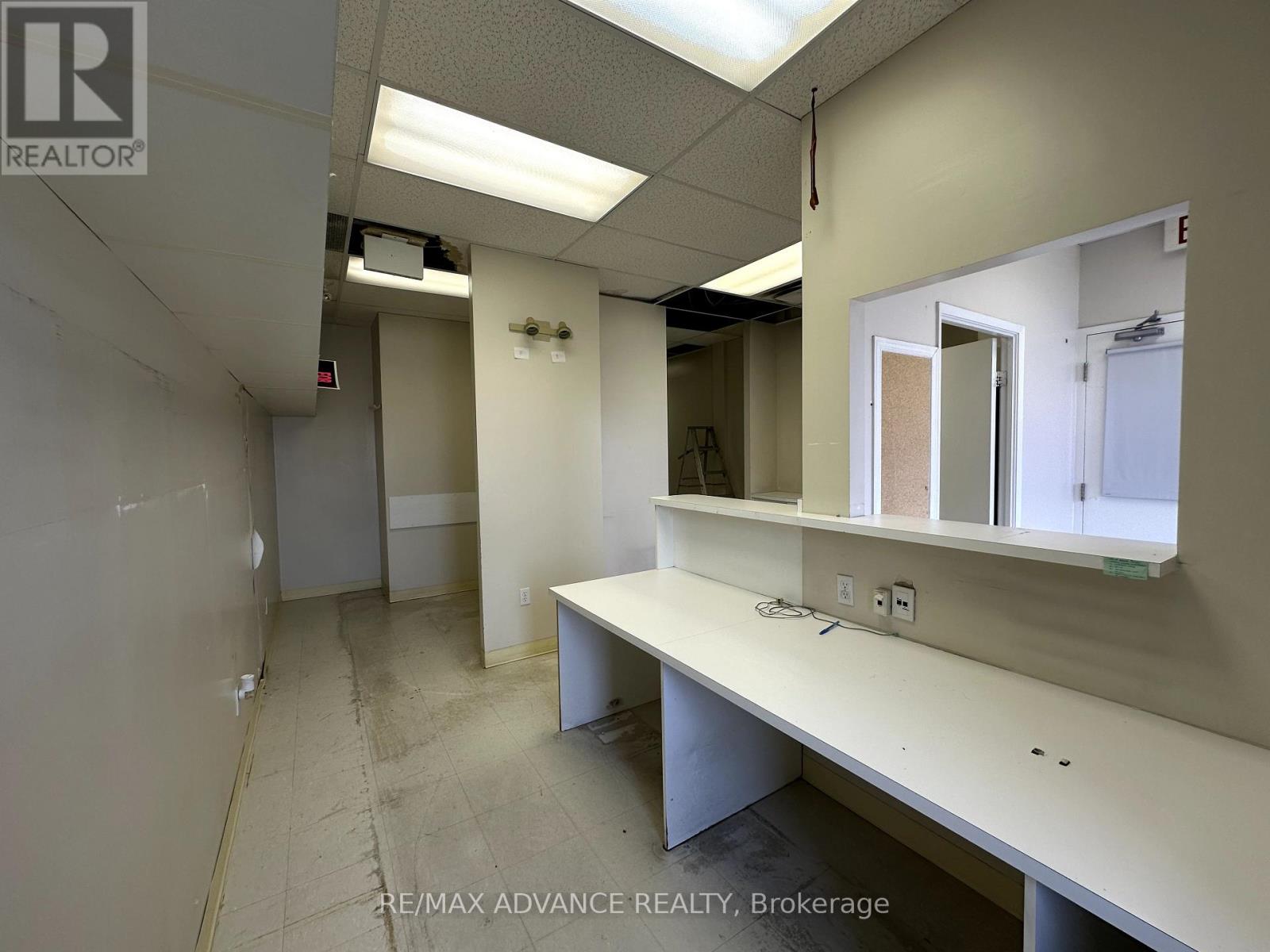 Photo 6 of 02 4245 Sheppard Avenue E, Toronto ON
