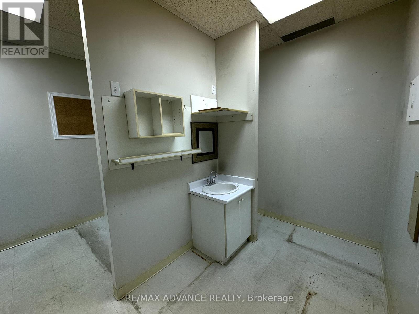 Photo 8 of 02 4245 Sheppard Avenue E, Toronto ON