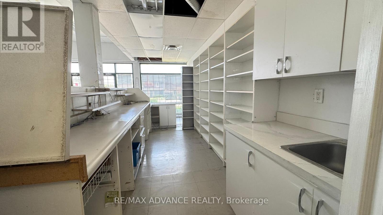 Photo 5 of 01 4245 Sheppard Avenue E, Toronto ON