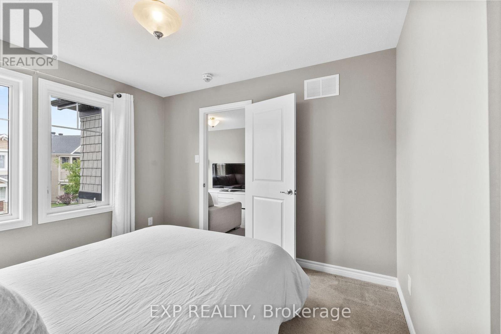 Photo 13 of 47 Solaris Drive, Ottawa ON