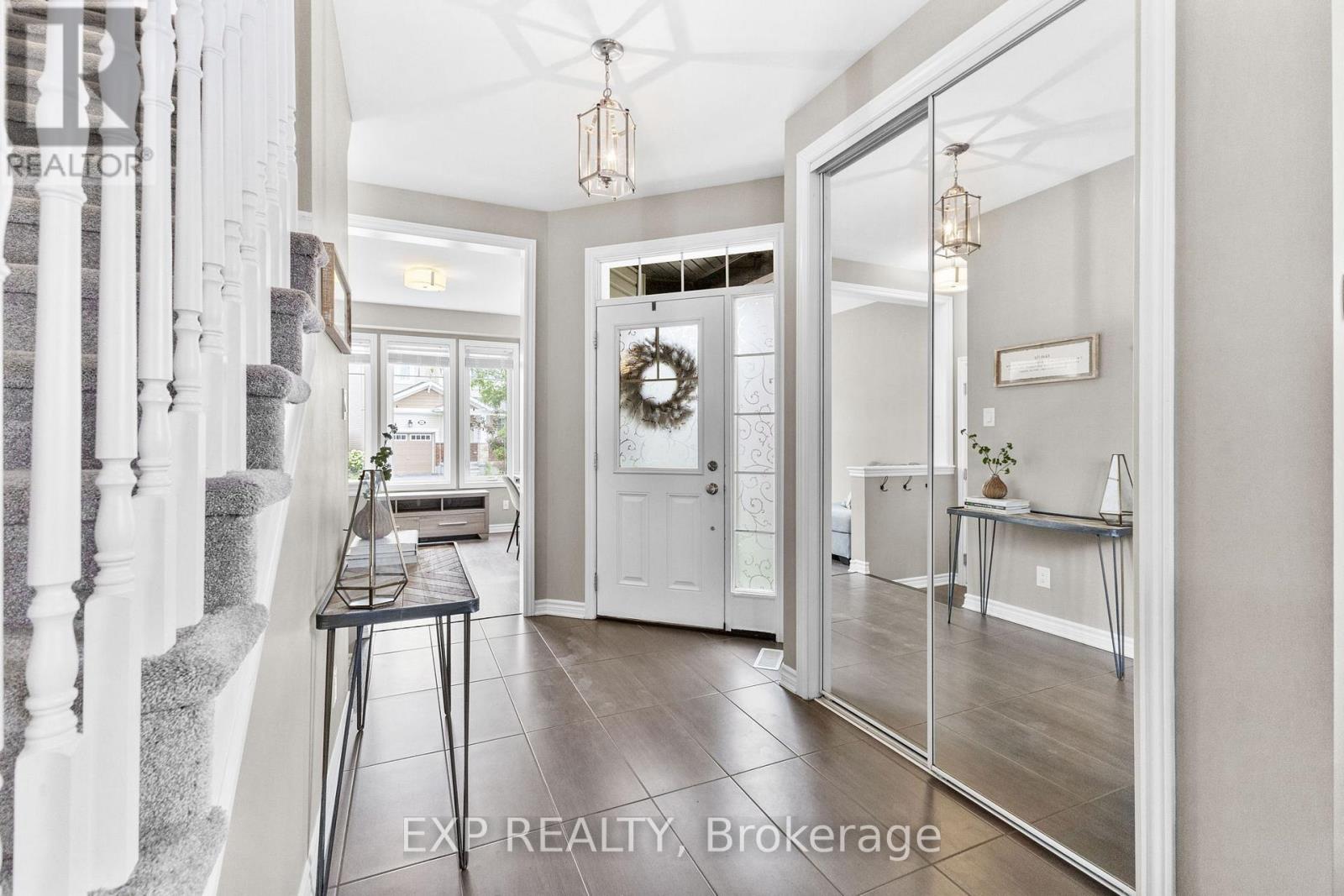 Photo 9 of 47 Solaris Drive, Ottawa ON