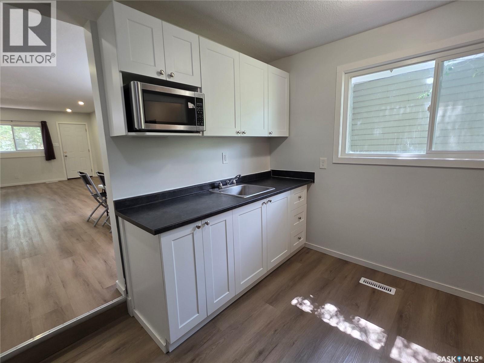 Photo 13 of 922 Retallack Street, Regina SK