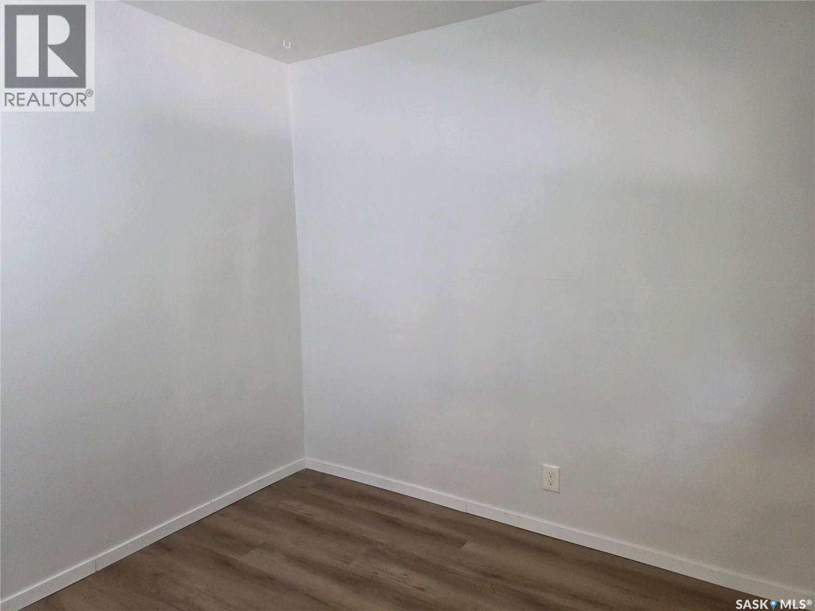 Photo 19 of 922 Retallack Street, Regina SK