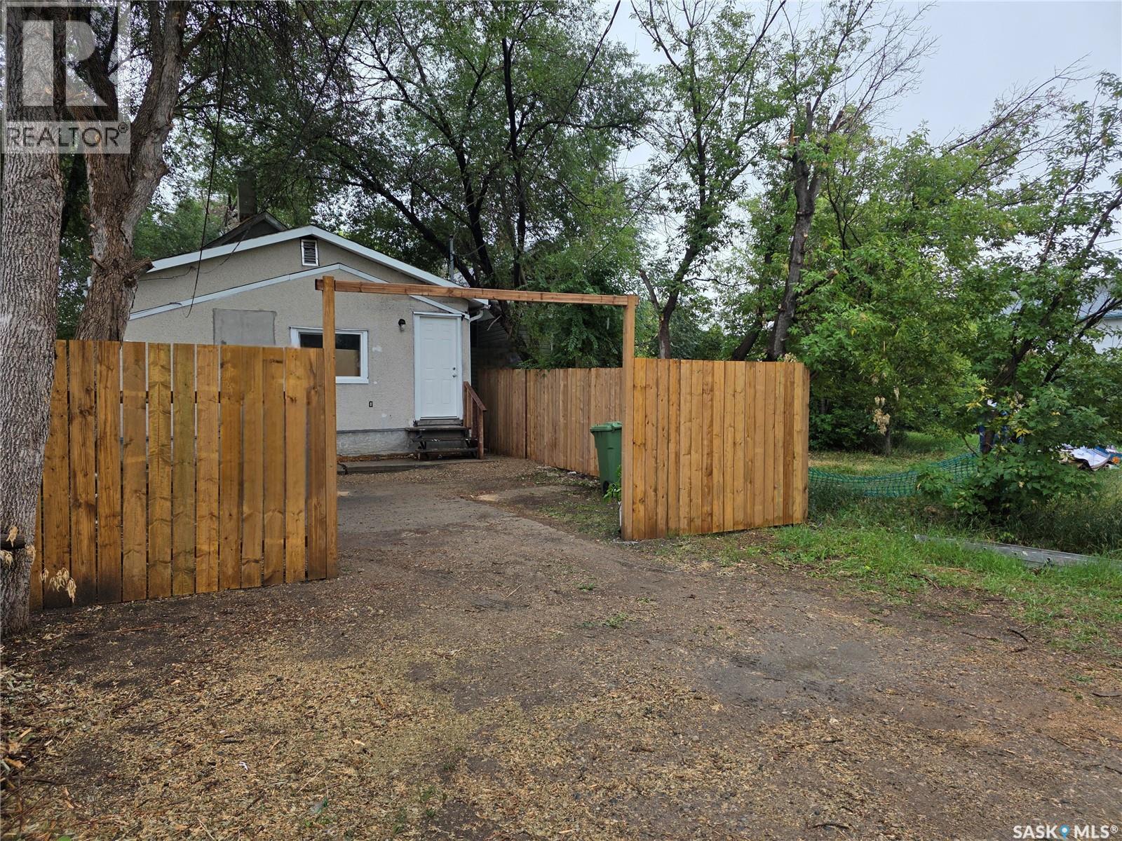 Photo 39 of 922 Retallack Street, Regina SK