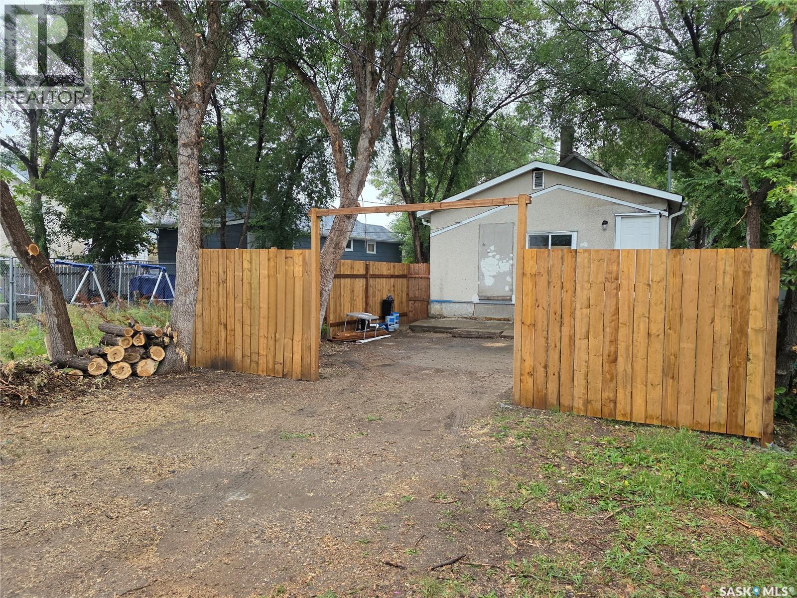 Photo 22 of 922 Retallack Street, Regina SK