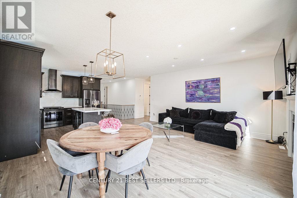 Photo 32 of 5 Wood Crescent, Essa ON