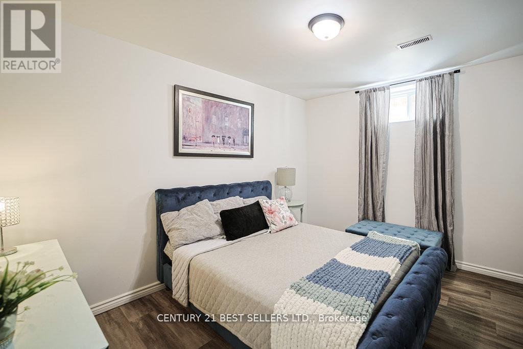 Photo 43 of 5 Wood Crescent, Essa ON