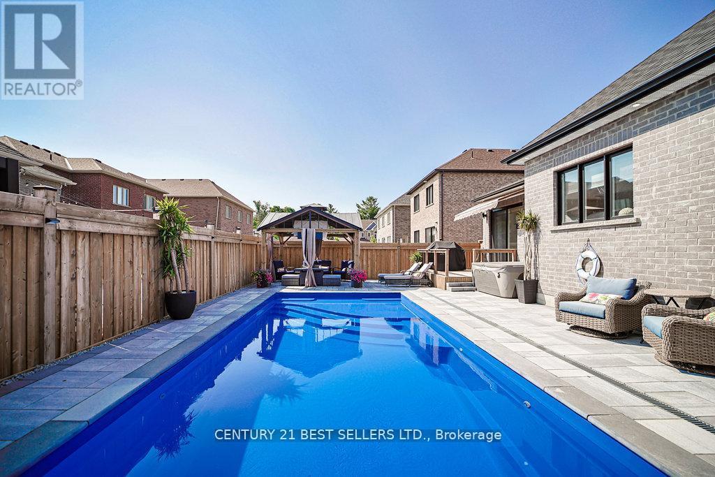 Photo 14 of 5 Wood Crescent, Essa ON