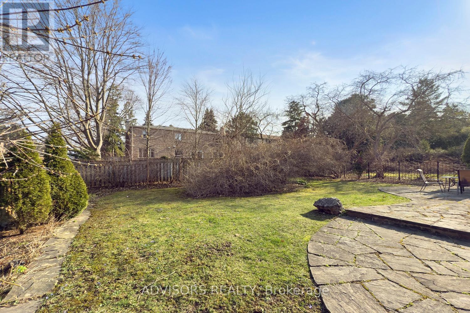 Photo 12 of 15 Alcaine Court, Markham ON