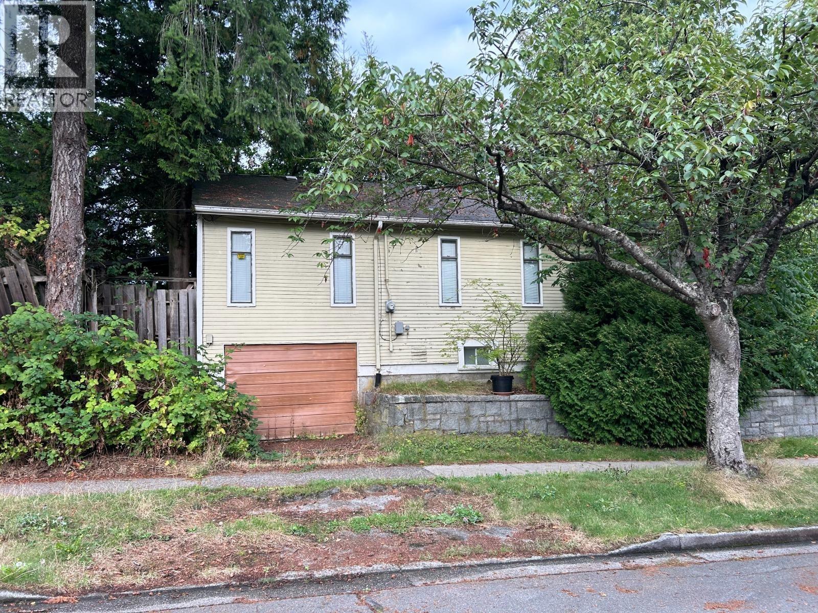 Photo 2 of 1194 E 18th Avenue, Vancouver BC