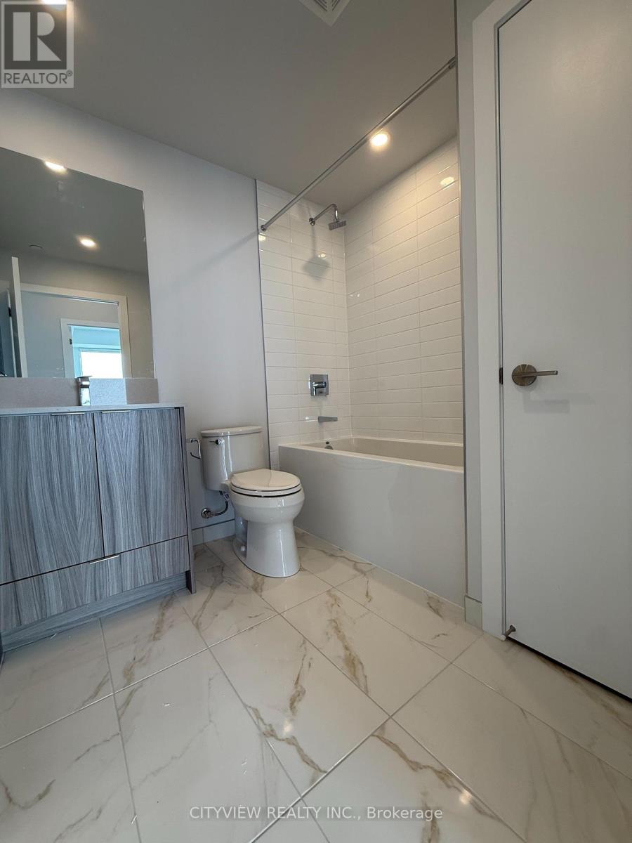 Photo 3 of 4807 430 Square One Drive, Mississauga ON