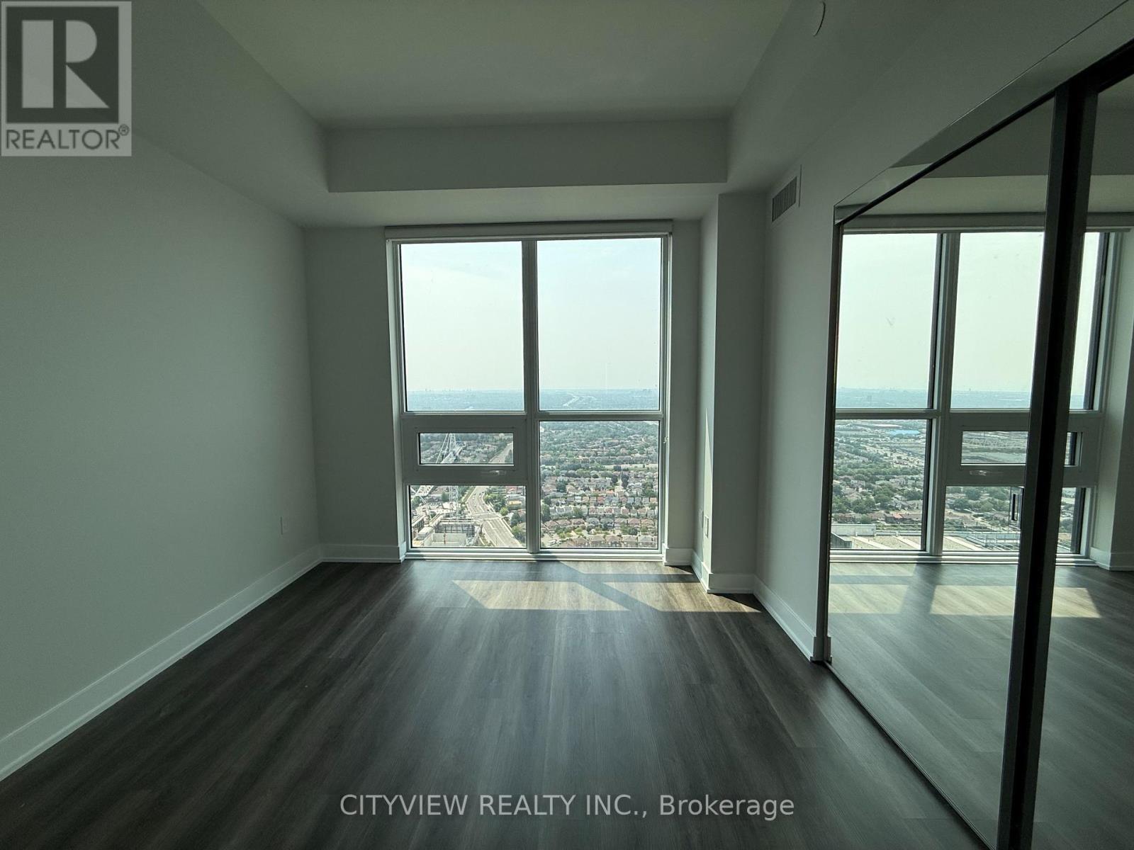 Photo 16 of 4807 430 Square One Drive, Mississauga ON