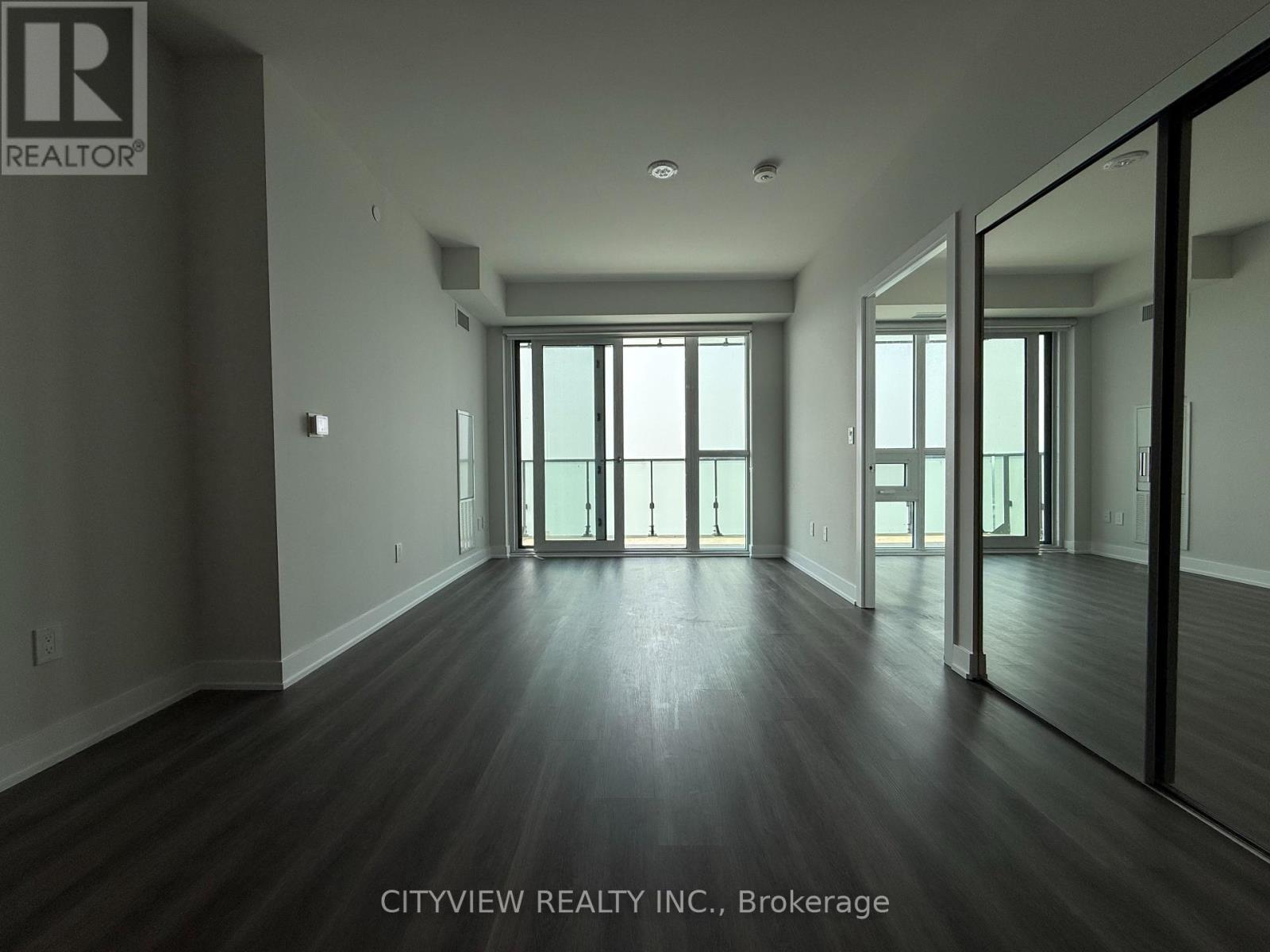 Photo 14 of 4807 430 Square One Drive, Mississauga ON